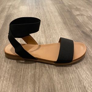*SOLD* Abound Sylvie Sandal size 8  *NWT*